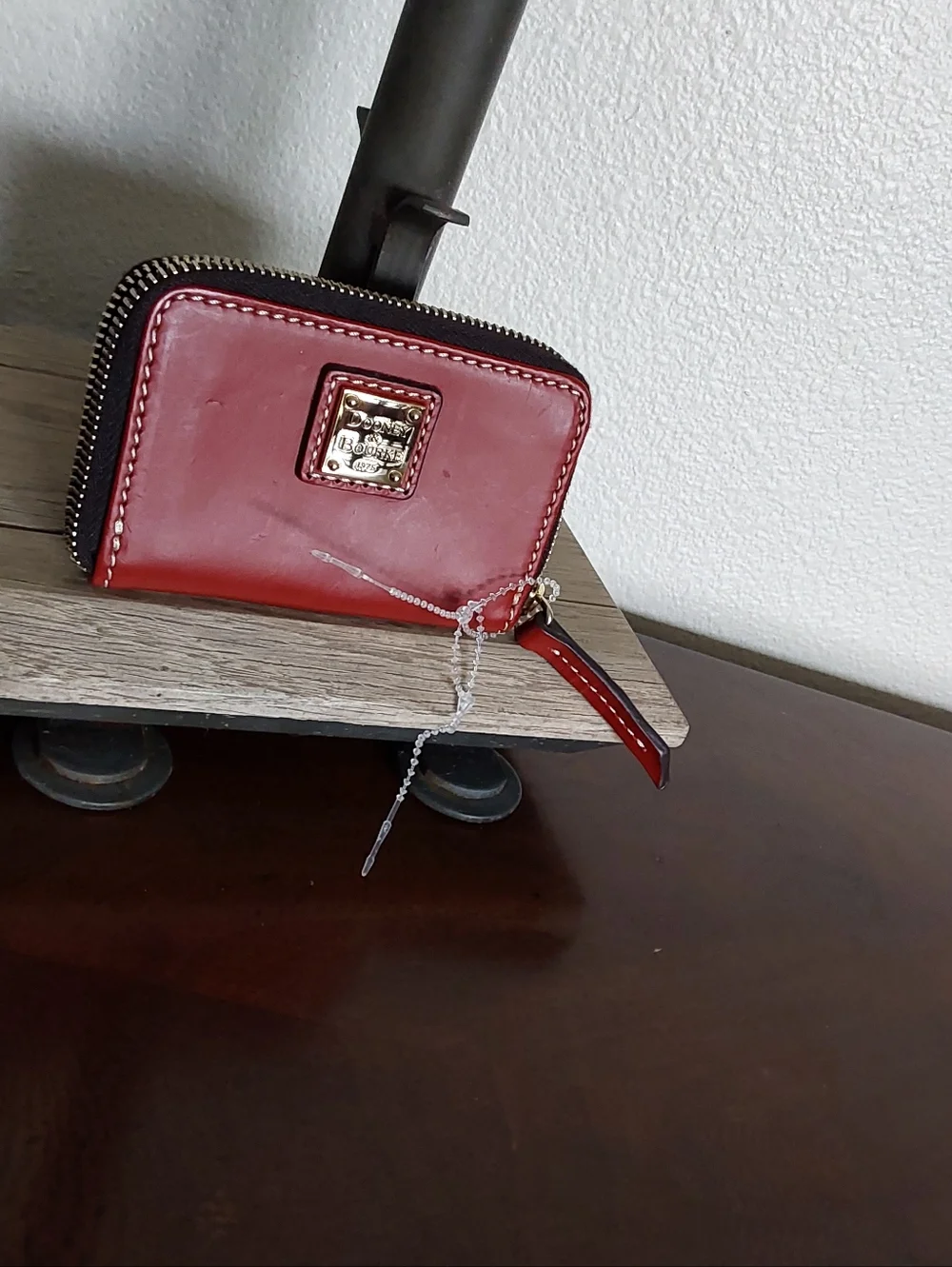 Dooney & Bourke Small Red Leather Zip Card Wallet with Gold Plaque - Picture 2 of 7